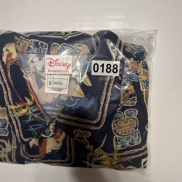 Disney Hawaiian Character Button Shirt Tropical Tiki Mens Medium AOP 0188 A1 - Picture 6 of 6
